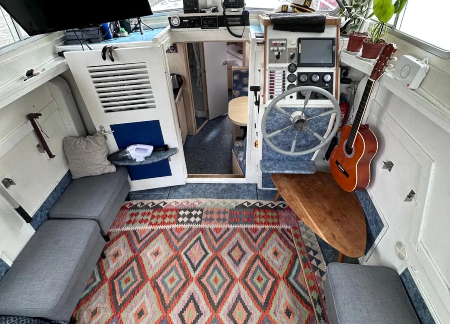 ספינת מלון מלון אמסטרדם Luxury Houseboat